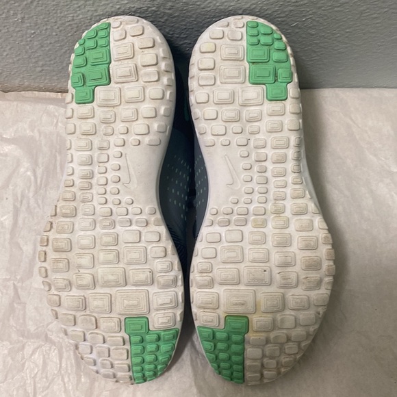 Women’s Nike fit sole shoes size 9. Grey and mint green - Picture 10 of 14